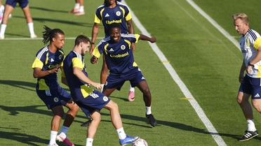 Fenerbahçe'den gece yarısı kadro değişikliği