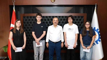 Gebze'den 4 öğrenci LGS'de 500 tam puan aldı