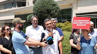 Katı atık tesisine karşı 5 binden fazla imza Bursa Büyükşehir'e teslim edildi