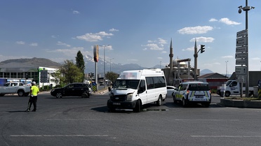 Kayseri'de Kaza: 8 Yaralı