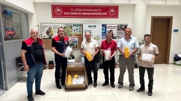 Aydın'da Meyve Sineği Tuzakları Dağıtıldı