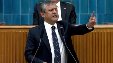 Özgür Özel grup toplantısında CHP'ye veda etti: Vakti gelmiş bir vedanın hüznünü yaşıyorum