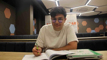 Şanlıurfa'dan YKS Birincisi: Miraç Koşar