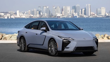 2026 Lexus ES ve Mercedes CLA Yenilendi