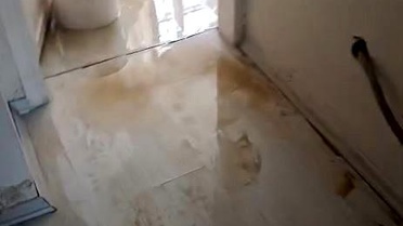 Avcılar'da Su Borusu Patladı, Daireyi Su Bastı