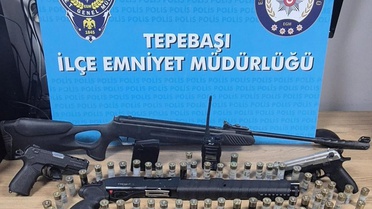 Eskişehir'de Silah Paylaşımına Gözaltı