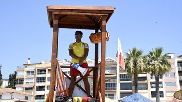 Kuşadası sahillerinde güvenlik ön planda