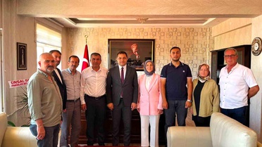 AK Parti'den Kaymakam Temel'e 'hayırlı olsun' ziyareti