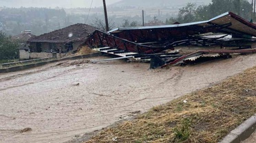 Taşova'da Şiddetli Fırtına ve Dolu