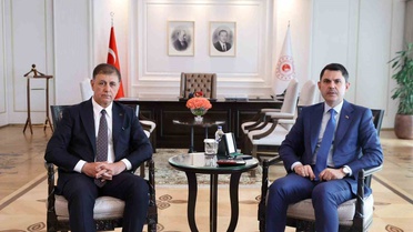 Bakan kurum, izmir büyükşehir belediye başkanı tugay’ı kabul etti