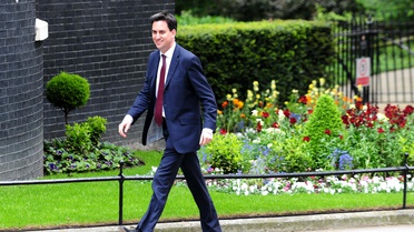 Wang Yi'den Ed Miliband'a Kutlama Mesajı