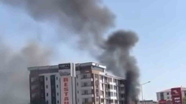 Elazığ'da oto döşemecide yangın