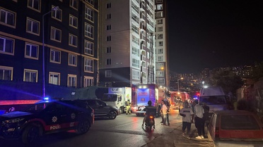 Esenyurt'ta 14 Katlı Binada Yangın