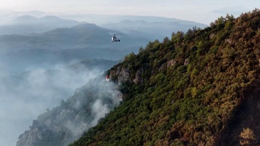 Fethiye'de ekiplerin orman yangını ile ilgili mücadelesi sürüyor