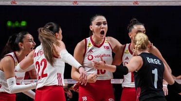 Filenin Sultanları yarı finalde! Kanada'yı geriden gelerek yıktı