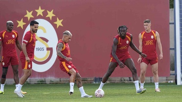 Galatasaray, Yeni Sezon Hazırlıklarını Sürdürüyor