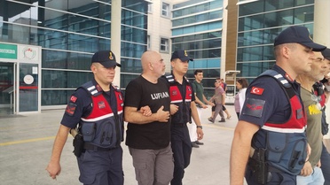 Ezel Akay Serbest, Kardeşi Tutuklandı