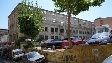 Mahkeme kararlarıyla ayakta kalan çarşı için çözüm çağrısı