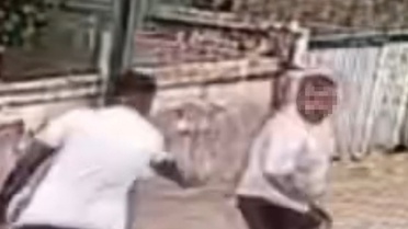 Atakum'da yumruk ve ardından silahlı saldırı: Bacaklarından vuruldu