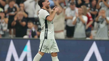 Orkun Kökçü yeni sezona golle başladı