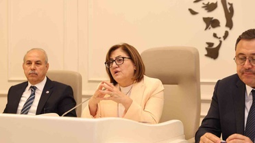 Fatma Şahin muhtarlarla bir araya geldi