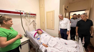 Tahmazoğlu’ndan hastalara moral, sağlık çalışanlarına destek ziyareti