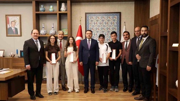 LGS 2026'da Türkiye Birincileri Vali ile Buluştu