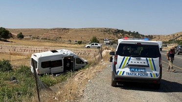 Batman'da minibüs-otomobil çarpıştı: 11 yaralı