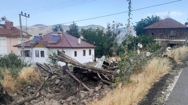 Beypazarı'nda Metruk Evler Yıkılıyor
