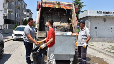 Genç Çevreci Aras İpsalalı'nın Temizlik Mücadelesi