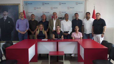 Efes Selçuk Belediye Başkanı Sengel ve meclis üyeleri, CHP'den istifa etti
