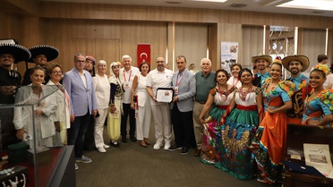 Sandık Sergisi İstanbul'da Açıldı