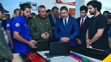 Vali Yılmaz, İHA Yarışmaları için Eğitim Merkezini Ziyaret Etti