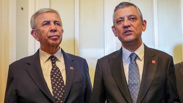 Mansur Yavaş'tan, Özgür Özel'e tebrik telefonu: YENİ Parti'nin millet iradesinin güçlenmesine katkılar sunacağına inanıyorum