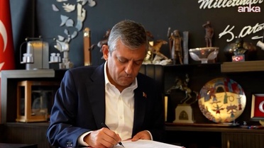 Özgür Özel CHP'den istifa etti, kurduğu partinin adını duyurdu