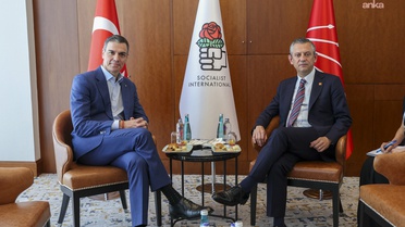 Pedro Sánchez'den, YENİ Parti'yi kuran Özgür Özel'e destek: Bu cesur kararınız bizlere umut veriyor