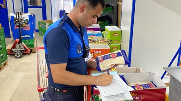 Tosya’da marketler denetlendi