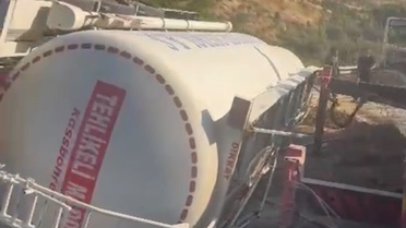 Gölbaşı'nda Yakıt Tankeri Devrildi