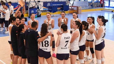 Yaşar Üniversitesi Voleybol Takımı Avrupa Beşincisi