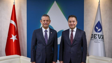 Ali Babacan 'dan Özgür Özel'e tebrik telefonu