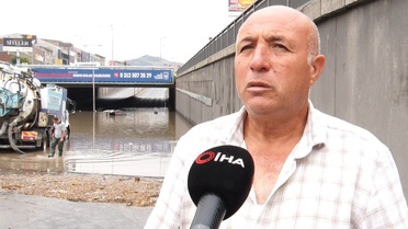 Ankara’da aracını sel sularına kaptıran adam gözyaşlarına hakim olmadı: 'Arabam artık kullanılamaz halde, hala borcunu ödüyorum'