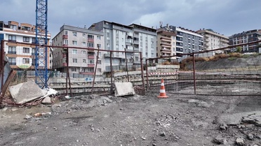 İşçi 15 Metreden Düştü