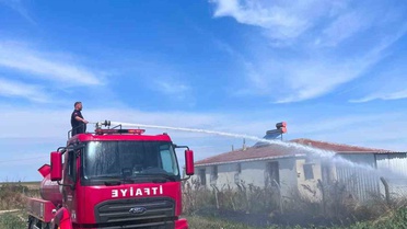 Babaeski’de otluk alanda çıkan yangın söndürüldü