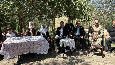 Yüksekova'da İneği Düşen Aileye Yardım Eli!