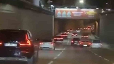 Bursa'da Lüks Araç Kaza Yapıp Kaçtı