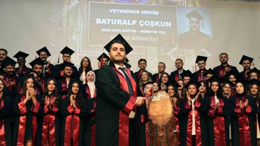Erciyes Üniversitesi'nde Mezuniyet Töreni