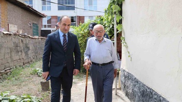 Eskişehir İl Emniyet Müdürü Yılmaz’dan şehit babasına anlamlı ziyaret