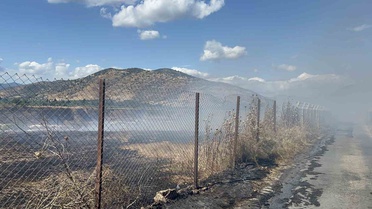 İzmir’de korkutan yangın: Alevler evlere ve ağıllara kadar ulaştı