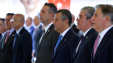 Özgür Özel A takımını belirledi! İşte Yeni Parti'nin MYK'sı