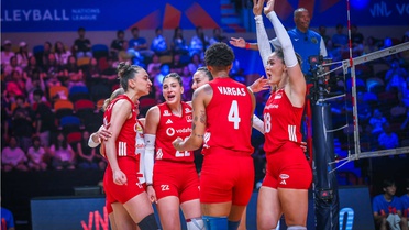 Filenin Sultanları, VNL'de Tarihi Zafer